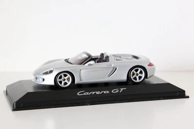 1:43 Porsche carrera GT - Modello promozionale Minichamps WAP 020 074 11 - Immagine 1 di 4