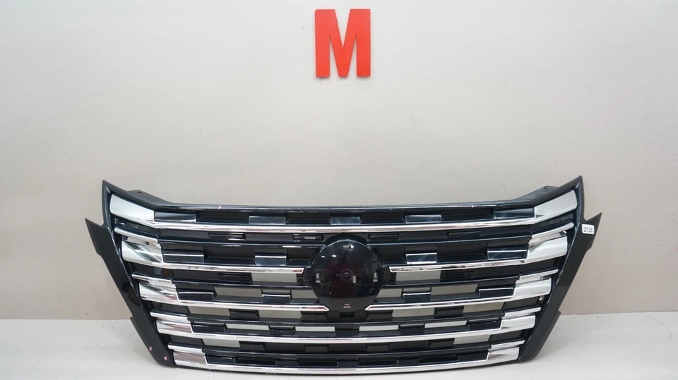 REJILLA RADIADOR DELANTERO NISSAN ROGUE 2024-2025 623106RZ1A OEM Foto 1 de 4