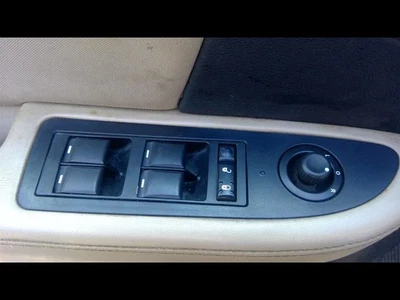 Interruptor de puerta delantera del conductor estilo clásico para conductor 11-17 COMPASS 162411 Foto 1 de 4