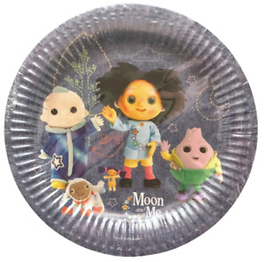 Moon and Me party paper plates, 8 pack, 23 cm/9" tableware, brand new