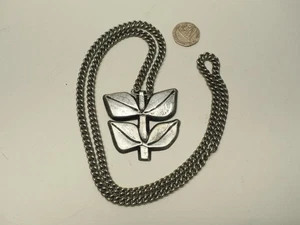 VINTAGE ZINN PLUSTINN MASSIVER BLATT ANHÄNGER UND 30" KETTE, GESTEMPELT PLUSTINN NORWEGEN - Bild 1 von 5