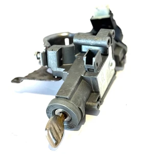 2004-2012 GMC CANYON 4X4 STEERING COLUMN IGNITION CYLINDER LOCK & KEY USED OEM - Picture 1 of 11