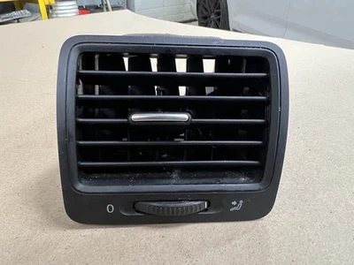 Ventilación de aire del tablero del lado del pasajero delantero derecho OEM para Volkswagen GTI MK5 2006-2009 Foto 1 de 2