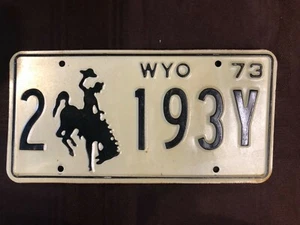 VINTAGE WYOMING 1973  LICENSE PLATE  2 193Y BUCKING BRONCO WY - Picture 1 of 2