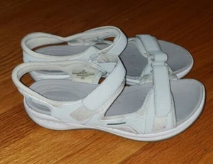 Easy Spirit Elate3 Cream Leather Slingback Sandals Womens Size 9W - Picture 1 of 7