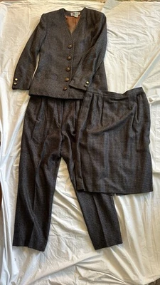 Carlisle Sport 女式棕色和蓝色西装套装夹克、裙子和裤子 - 12 和 14 — 第 1/4 张图片