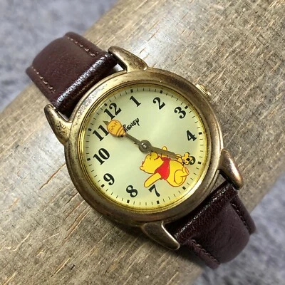 Reloj Disney Mujer MUO116 Vestido Winnie the Pooh Cuero Marrón Cuarzo 26mm 6 1/2" Foto 1 de 4