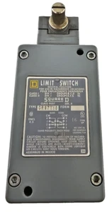 CR67T10 LIMIT SWITCH SQUARE D, CLASS 9007, SERIES A - Picture 1 of 8