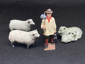 Shepherd Boy With Blue Lantern By Britains  (blue 491) Plus Sheep - Picture 1 of 8