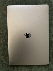 Portátil Apple MacBook Pro 16" (512GB SSD, Intel Core 9ª Gen., 2.6GHz, 16GB RAM) - Imagen 1 de 6