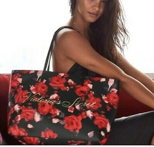 Las mejores ofertas en Por Bolsas Victoria's Secret Red Floral y bolsos  para Mujer | eBay