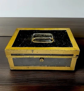 "Caja de metal negra y dorada vintage contenedor de almacenamiento seguro de documentos en efectivo de 10,5""" - Imagen 1 de 10