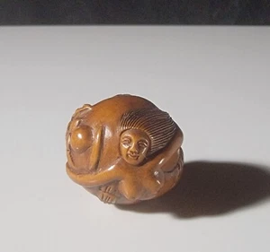 Vintage Japanese Netsuke Boxwood Mermaid Ojime Ball Signed Kanji - Picture 1 of 9