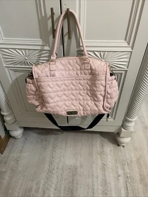 BETSEY JOHNSON LARGE PINK QUILTED HEART W/WHITE HANDLES RUFFLE DIAPER BAG - Image 1 of 4