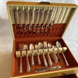 Wm Rogers Memory Hiawatha Flatware Service for 8 Silver Plated 72 Pieces Vintage - Picture 1 of 24