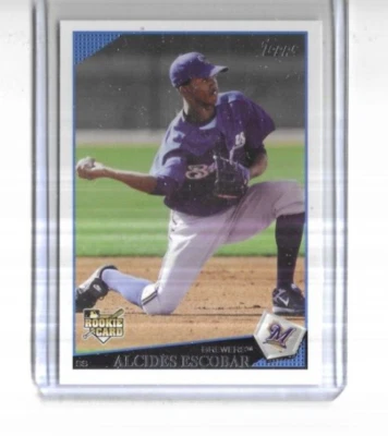 2009 Topps #108 Alcides Escobar Milwaukee Brewers Rookie Card - Image 1 of 2