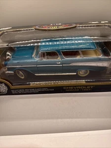 1957 CHEVROLET NOMAD STATION WAGON.  1:18  Collections Die-cast  metal   - Picture 1 of 8