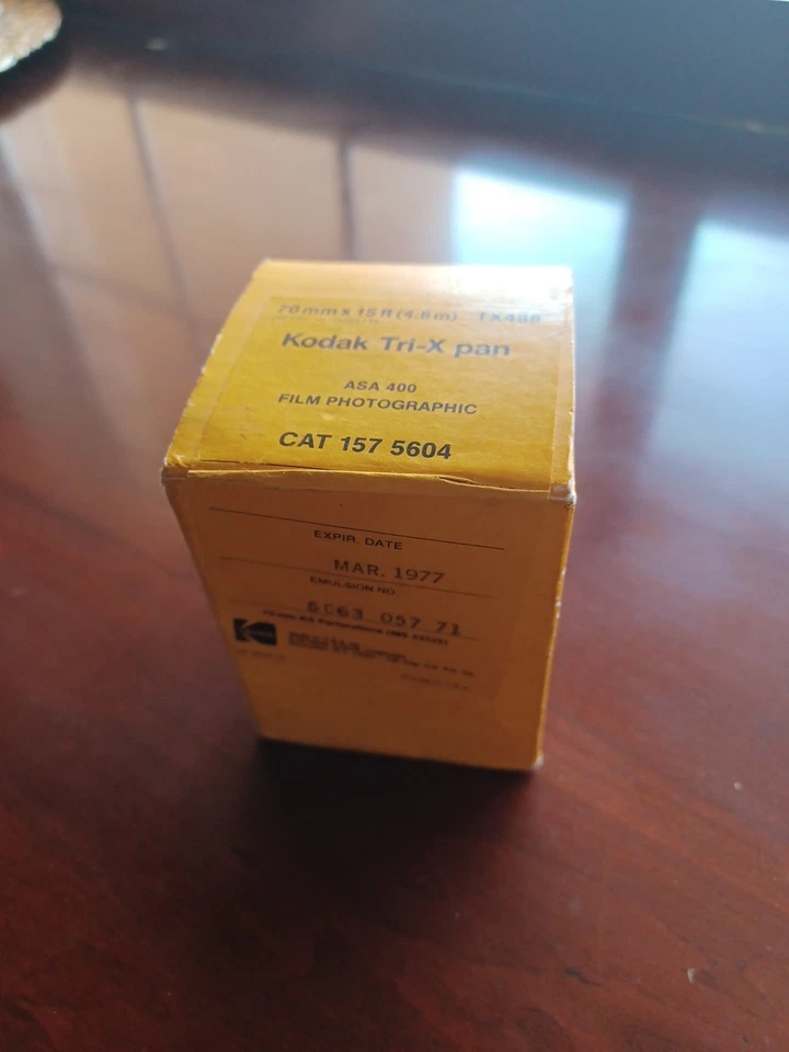 70 mm X 15 pies. Película KODAK Tti-X Pan TX488 en bote, exp. 1977 ¡Sellado! NOS  Foto 1 de 4