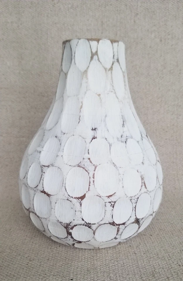 ***Beautiful*** Carved Divot Resin wood look Vase White Rustic Worn 9" H x 6" W - Image 1 of 4