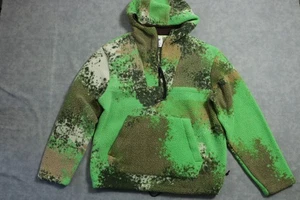 Nike Pullover Mens Medium Green Camo Sherpa Fleece Half Zip Hoodie Outdoors - Picture 1 of 11