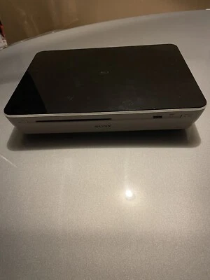 Mando a distancia para reproductor de Blu-ray TV por Internet Sony NSZ-GT1 Foto 1 de 4