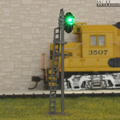 1 x OO / HO scale model train railroad LED 12V block signal green over red #G87 - Image 1 of 3