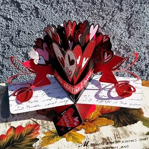 One Pop Out Dark Hearts Valentinskarte - Bild 1 von 4