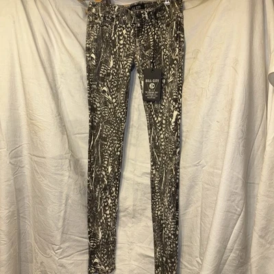 Pantalones de mezclilla Kill City Junkies plumas y calaveras de pájaro nuevos con etiquetas talla 24 súper ajustados retro Foto 1 de 4