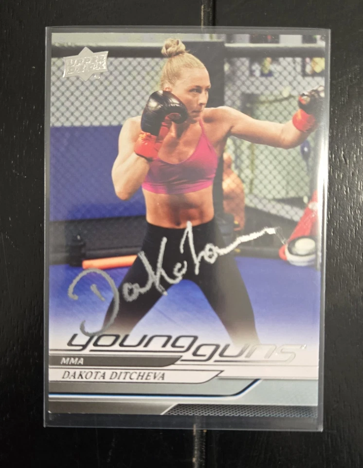 签名 2025 Goodwin Champions Upper Deck 年轻枪 Dakota Ditcheva 签名哇! — 第 1/1 张图片