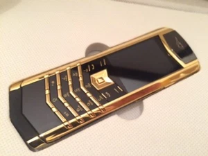 Vertu K7 Signature Design - Golden/Black (Unlocked) with 4G and Wi-Fi - Picture 1 of 4