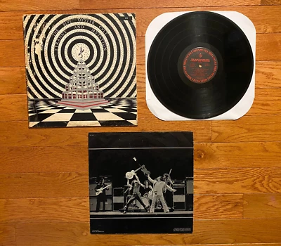 Blue Oyster Cult - Tyranny and Mutation LP Columbia  1973 Red/Black Labels Foto 1 de 4