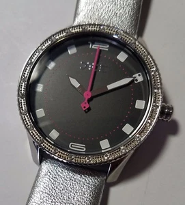 Ladies DYCE Watch DD-002D 5 ATM Solid Stainless Steel Silver Leather Band Works - Picture 1 of 4