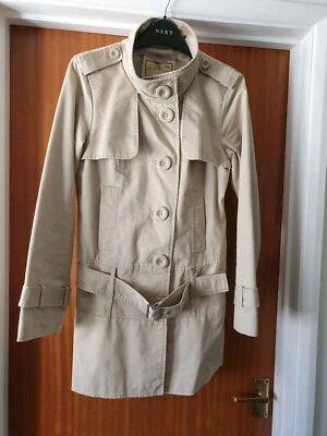 Casaco feminino tamanho 8-10 - Oasis tamanho 10 36 com cinto de pedra  - Imagem 1 de 4