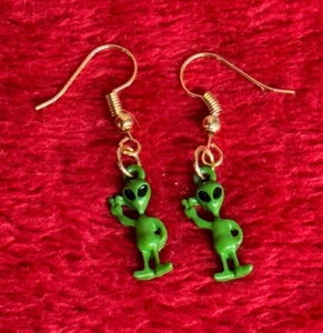 Handmade Tiny Alien Figure Earrings Peace Sign Green Aliens - Picture 1 of 2
