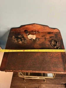New York Telegraph Operator Key On Slant-top Desk - Photo 1/11