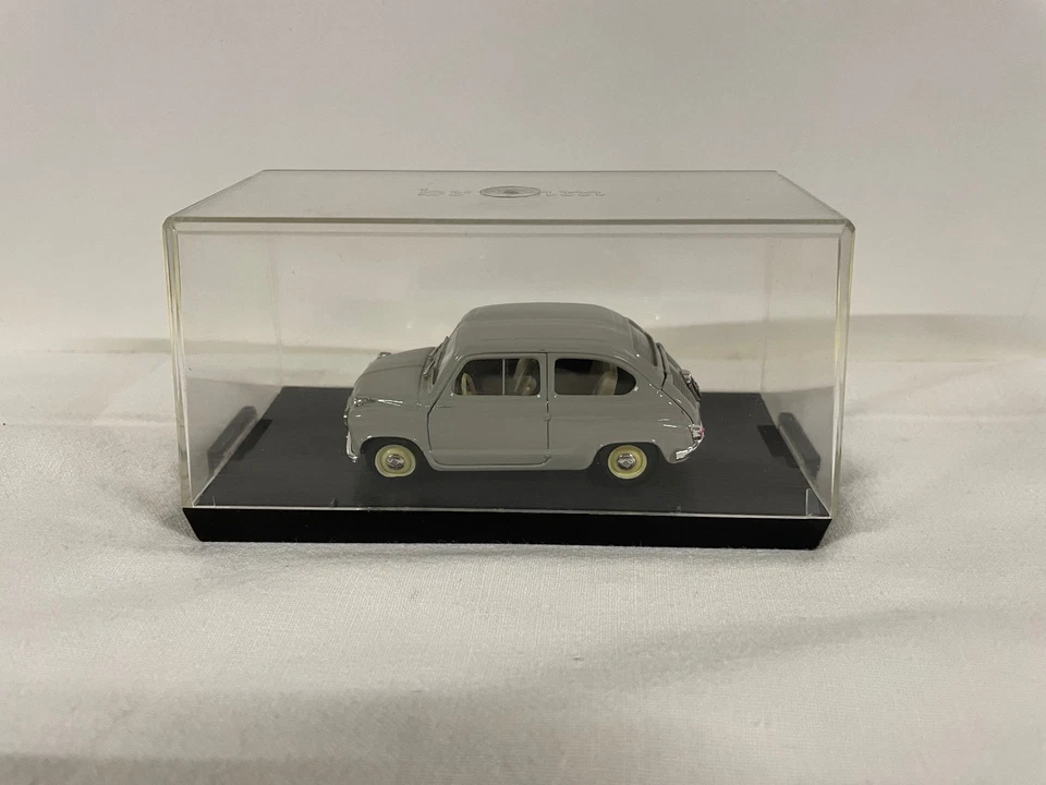 FIAT 600 - SCALA 1/43 - BRUMM - Immagine 1 di 4