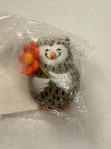 Vintage Hallmark Smile Bringer Orange Flower Smiling Owl Magnet MM7 - Picture 1 of 2