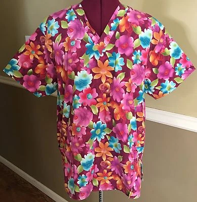 White Swan Medical Veterinary Scrub Top Shirt Magenta Pink Blue Floral Size M - Image 1 of 4
