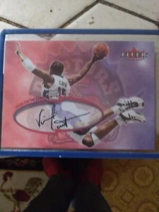 Fleer Vince Carter Autograped Card 2000 - Picture 1 of 2