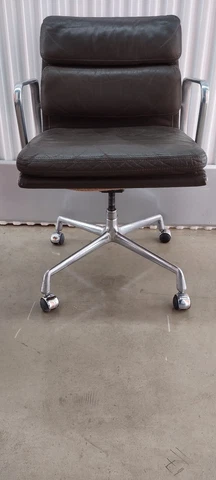 VINTAGE EAMES HERMAN MILLER BROWN LEATHER SOFT PAD GROUP CHAIR Cover