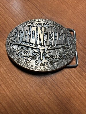 Hebilla de cinturón vintage tono dorado Frontier Hotel Las Vegas Foto 1 de 4