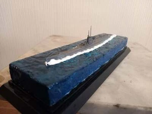 German U-boat type 7B submarine with water diorama 1;350 - Picture 1 of 6