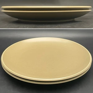 Platos de cena de carga Calvin Klein Khaki Collection 2 piezas arena/verdoso Japón 11" diámetro - Imagen 1 de 8