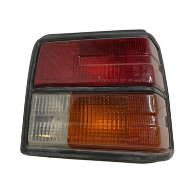 Conjunto de luces traseras 80-83 Honda Civic 1300DX HtchBck 1128172 diestro 166-51292 Foto 1 de 4