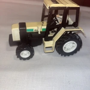 Vintage RAY TOYS TRACTOR RZ-1 FARM TRACTOR - Picture 1 of 8