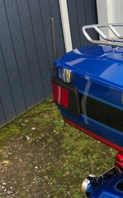 Mástil de antena AM/FM/XM/CB negro corto de 7" varilla alimentación para Harley-Davidson nuevo Foto 1 de 4