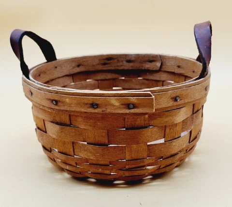 Vintage Longaberger 1994 Picnic Treat gathering Basket round with handles Cover