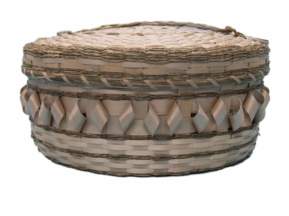 Abenaki Ash Splint Basket: P405 (35-P405) 10URM2 - Image 1 of 1
