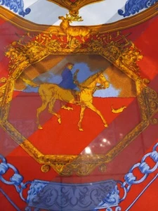 Sciarpa grande 38x38 oro rosso seta con lussuosa polo equestre stampa reale - Foto 1 di 5