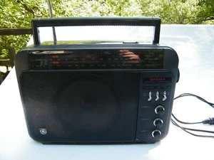 Vintage GE Superadio Long Range High Performance AM/FM Super Radio 7-2887A - Picture 1 of 11
